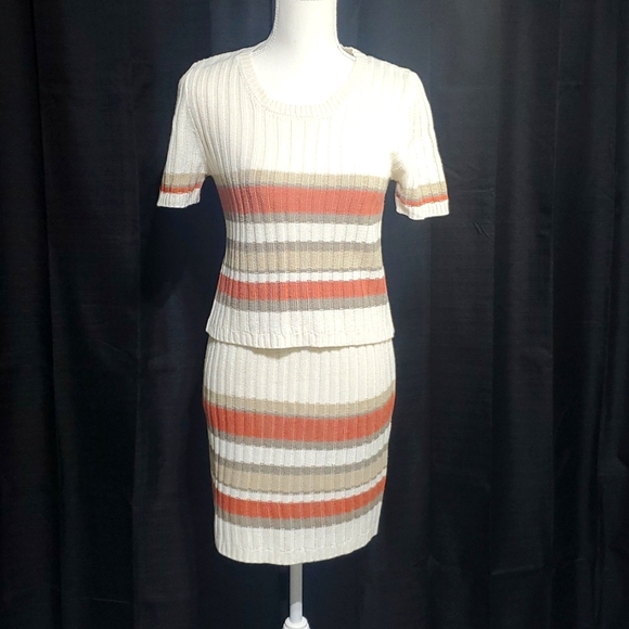 Short sleeve cropped sweater - Picture 1 of 7